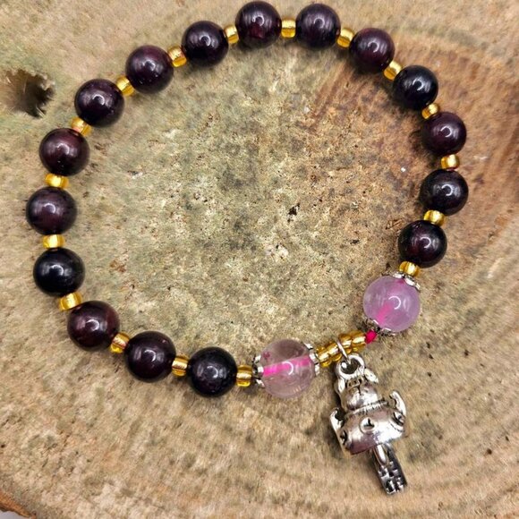 Beautiful Nature Red Garnet Mixed Crystal lucky Cat Charm Bracelet - Picture 8 of 10